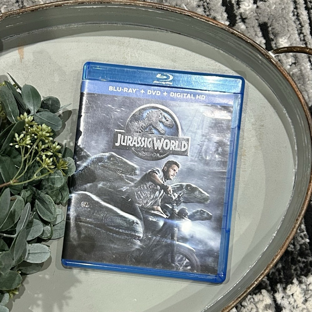 JURASSIC WORLD - Blu-ray + DVD + Digital HD- 3 Disc (2015)